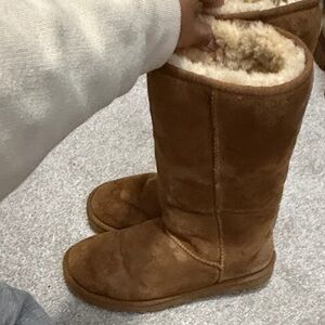 UGG Tan Ankle Boots with Plush Cream Interior